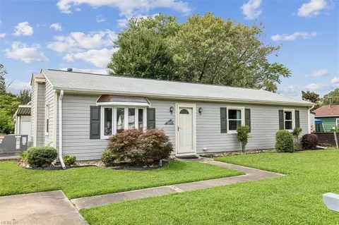 Exterior - 2213 Gurley Ct, Hampton, VA 23663 photo 3 of 9
