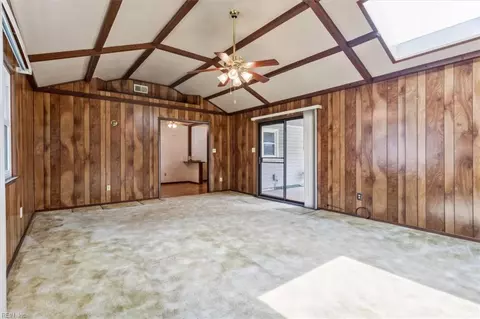 Living - 2213 Gurley Ct, Hampton, VA 23663 photo 6 of 6