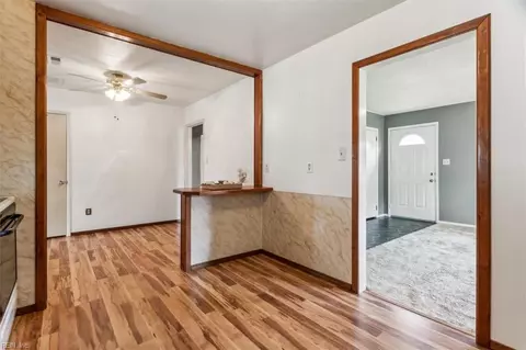 Entry Way - 2213 Gurley Ct, Hampton, VA 23663 photo 2 of 5