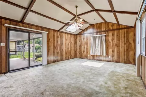 Living - 2213 Gurley Ct, Hampton, VA 23663 photo 4 of 6
