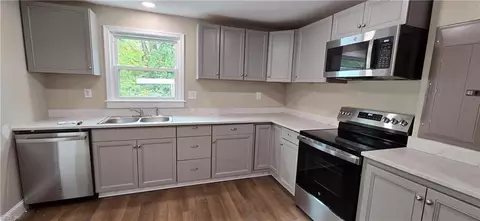 323 Bruce St, Suffolk, VA 23434
