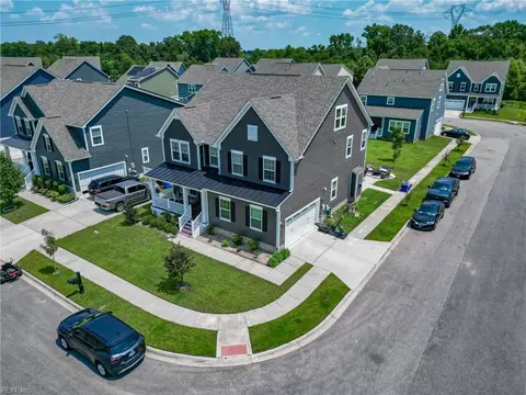 825 Dyer St, Chesapeake, VA 23323