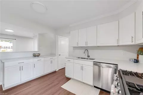 18 Alexander Dr, Hampton, VA 23664 photo 8