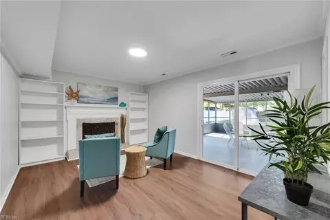 18 Alexander Dr, Hampton, VA 23664 photo 9