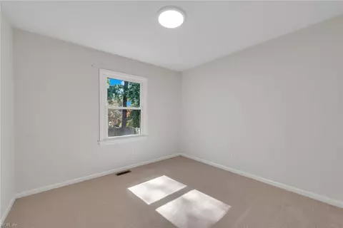 18 Alexander Dr, Hampton, VA 23664 photo 13