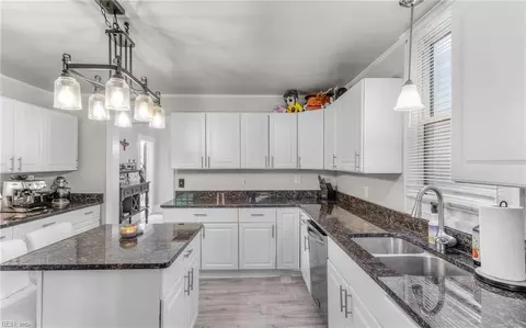Kitchen - 117 Segar St, Hampton, VA 23663 photo 3 of 6