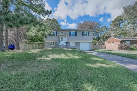 669 Lamplight Ln, Virginia Beach, VA 23452