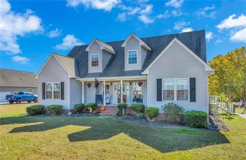 13118 Shiloh Dr, Windsor, VA 23487