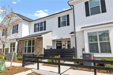 1007 Kathy Ann Way W, Carrollton, VA 23314