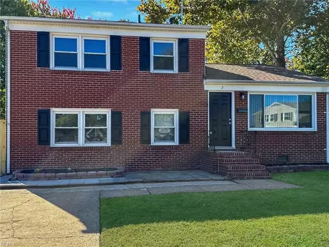 7 Olga Ct, Hampton, VA 23669