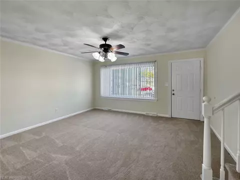 Living - 7 Olga Ct, Hampton, VA 23669 photo 2 of 3