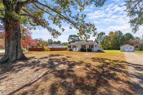 5925 Madison Ave, Newport News, VA 23605