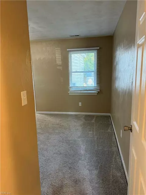 Entry Way - 53 Lacrosse St, Hampton, VA 23663 photo 2 of 2