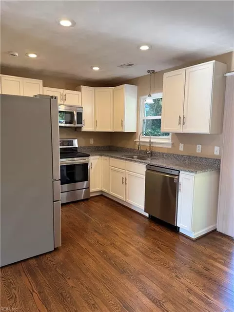 Kitchen - 53 Lacrosse St, Hampton, VA 23663 photo 2 of 2