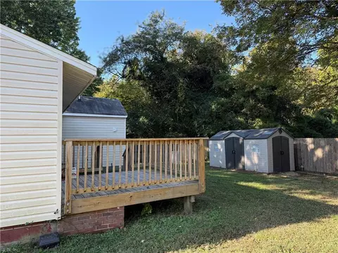 Exterior - 53 Lacrosse St, Hampton, VA 23663 photo 6 of 6