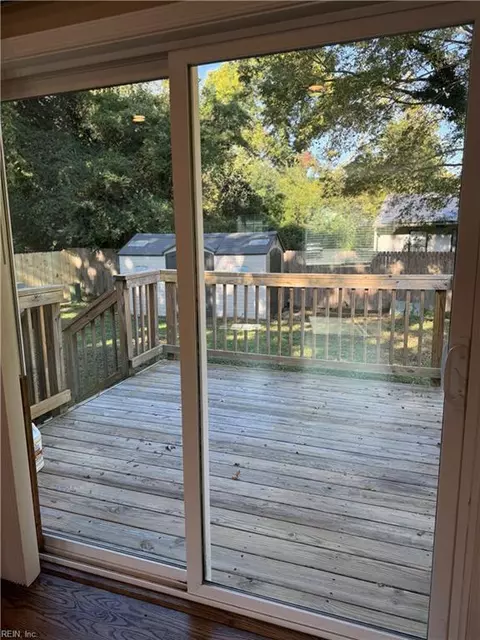 Exterior - 53 Lacrosse St, Hampton, VA 23663 photo 3 of 6