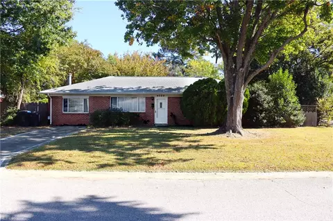 4700 Bridgeman Ln, Virginia Beach, VA 23455