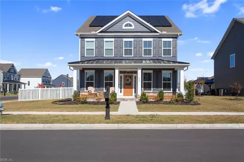 938 Olmstead St, Chesapeake, VA 23323