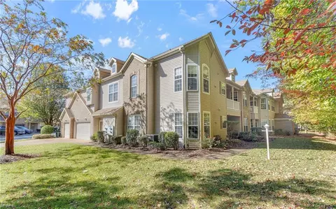 2702 Sonnet Ln, Virginia Beach, VA 23456