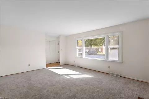 719 Macon Rd, Hampton, VA 23666 photo 6