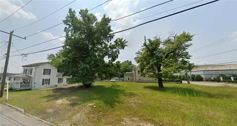 305 Johnson Ave, Suffolk, VA 23434