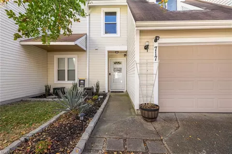 717 Hecate Dr, Virginia Beach, VA 23454