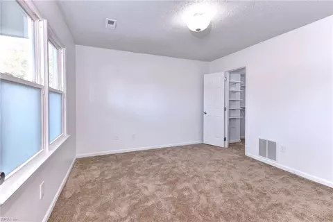 Bedroom - 160 Fairmont Dr, Hampton, VA 23666 photo 6 of 6