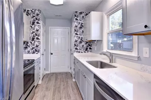 Kitchen - 160 Fairmont Dr, Hampton, VA 23666 photo 1 of 2