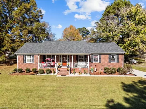 224 Carrie Dr, Franklin, VA 23851