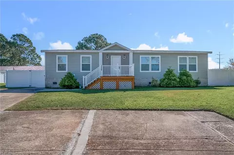 1329 Canary Dr, Virginia Beach, VA 23453