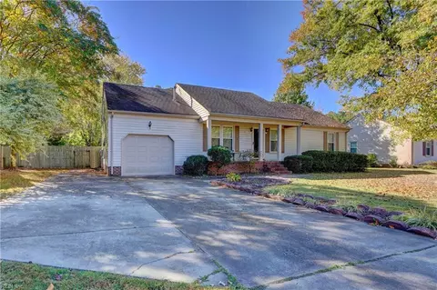 409 Linkenborough Dr, Chesapeake, VA 23322