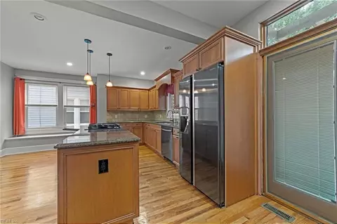 Kitchen - 829 Brandon Ave, Norfolk, VA 23517 photo 3 of 4