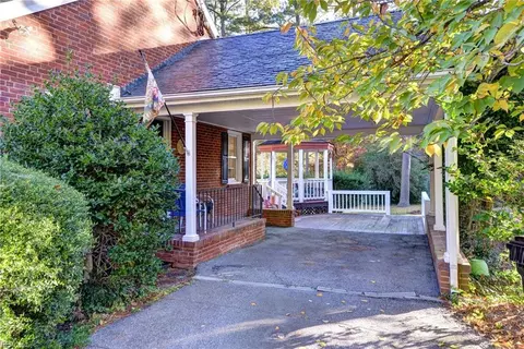 Exterior - 400 Meadow Ln, Franklin, VA 23851 photo 5 of 18