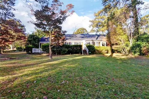 Exterior - 400 Meadow Ln, Franklin, VA 23851 photo 15 of 18