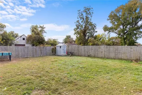 Exterior - 1224 N Mallory St, Hampton, VA 23663 photo 4 of 4