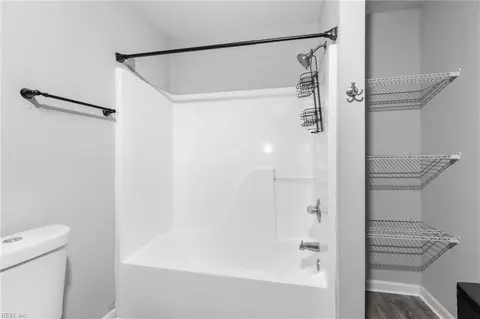 Bath - 1224 N Mallory St, Hampton, VA 23663 photo 2 of 2