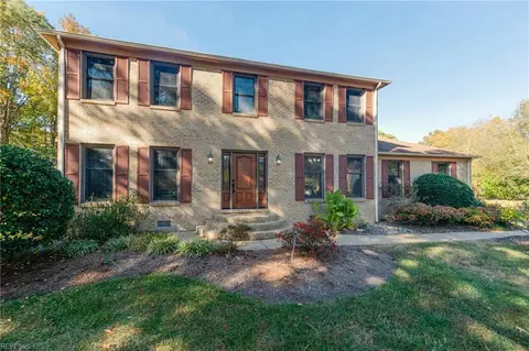 5229 Lola Cir, Virginia Beach, VA 23464