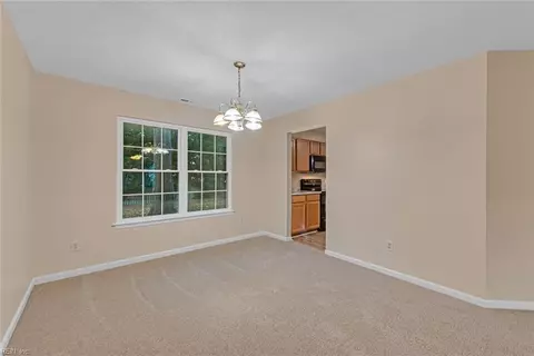 44 Locksley Dr, Hampton, VA 23666 photo 8