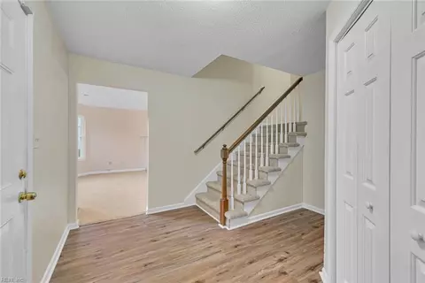 44 Locksley Dr, Hampton, VA 23666 photo 5