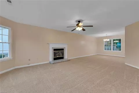 44 Locksley Dr, Hampton, VA 23666 photo 6