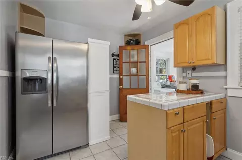 Kitchen - 368 Brightwood Ave, Hampton, VA 23661 photo 2 of 2