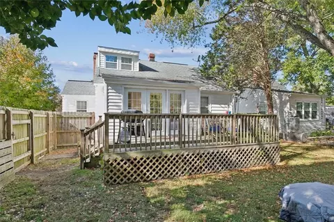 Exterior - 368 Brightwood Ave, Hampton, VA 23661 photo 9 of 15