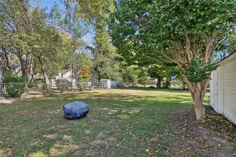Exterior - 368 Brightwood Ave, Hampton, VA 23661 photo 11 of 15