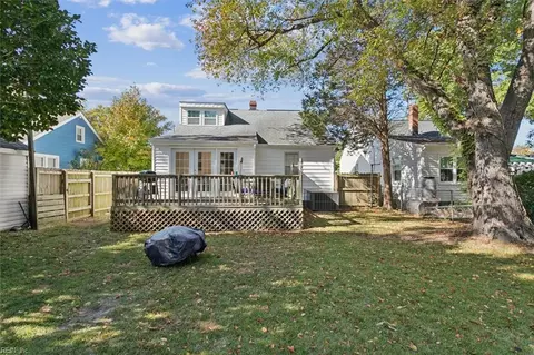 Exterior - 368 Brightwood Ave, Hampton, VA 23661 photo 7 of 15