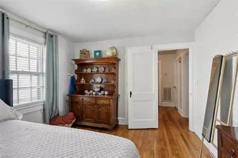 Bedroom - 368 Brightwood Ave, Hampton, VA 23661 photo 2 of 6