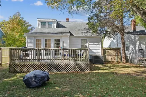 Exterior - 368 Brightwood Ave, Hampton, VA 23661 photo 8 of 15