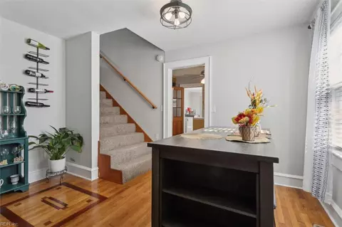 Entry Way - 368 Brightwood Ave, Hampton, VA 23661 photo 4 of 5