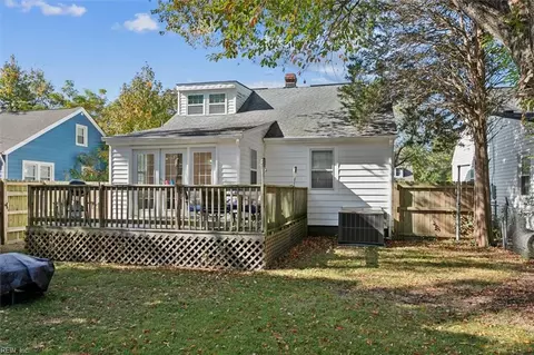 Exterior - 368 Brightwood Ave, Hampton, VA 23661 photo 10 of 15