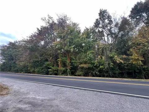 416 N Centerville Tpke, Chesapeake, VA 23320