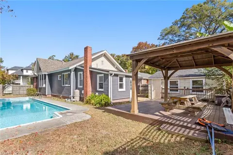 Exterior - 615 Dune St, Norfolk, VA 23503 photo 2 of 5